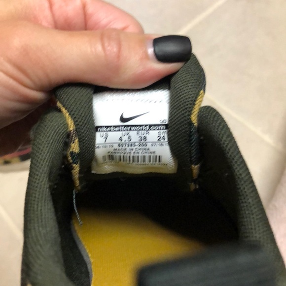 Camo Nike Air Tennis Shoes - Picture 3 of 4